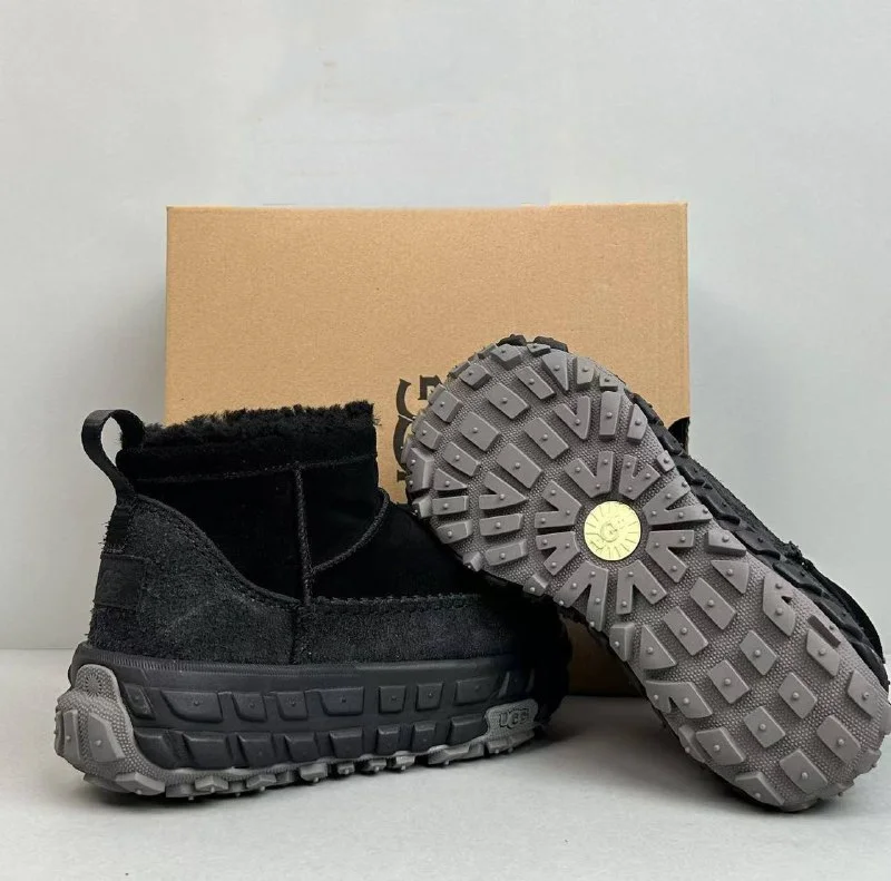 Shoes — Item 5711 3