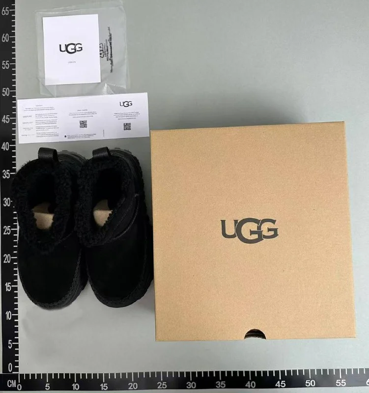 Shoes — Item 5711 5