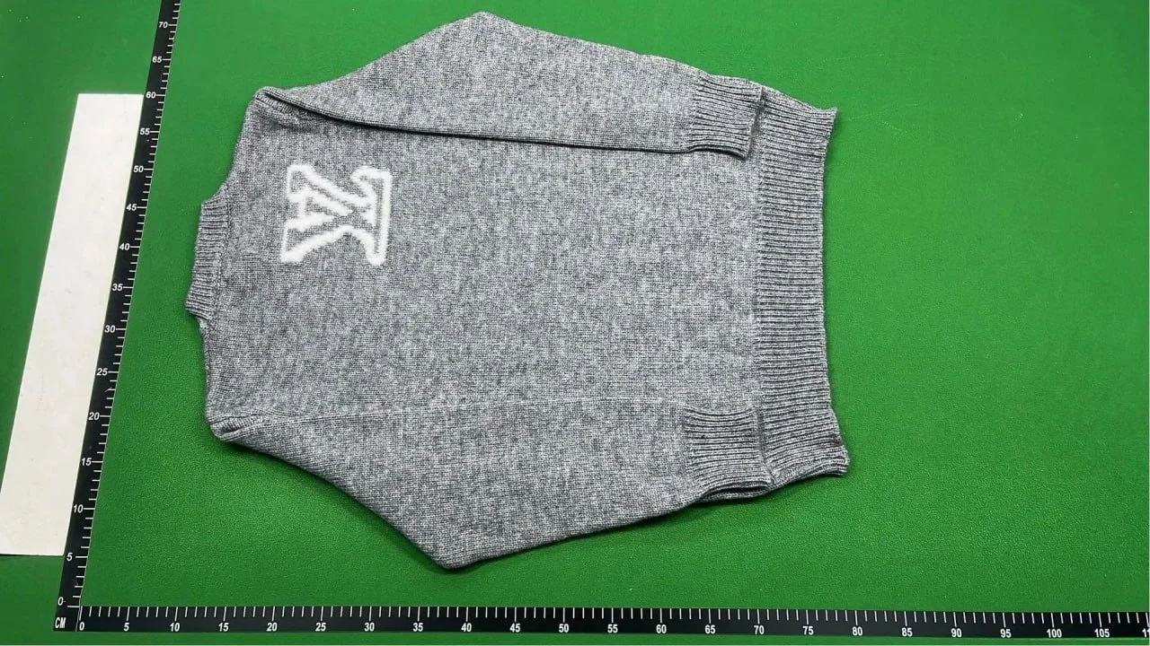 Knitwear — #5713 4