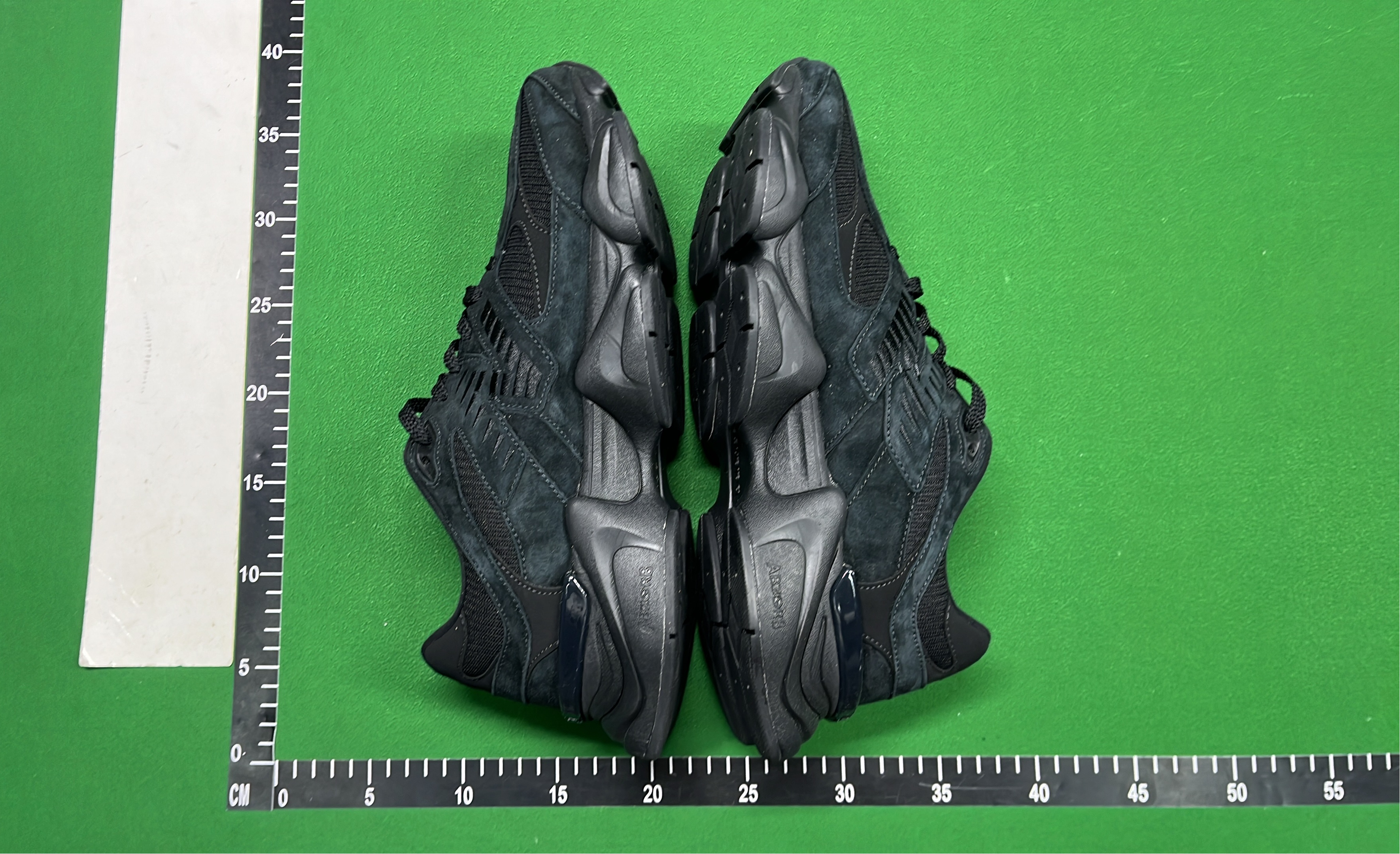 M 9060Casual sneakers — #5714 6