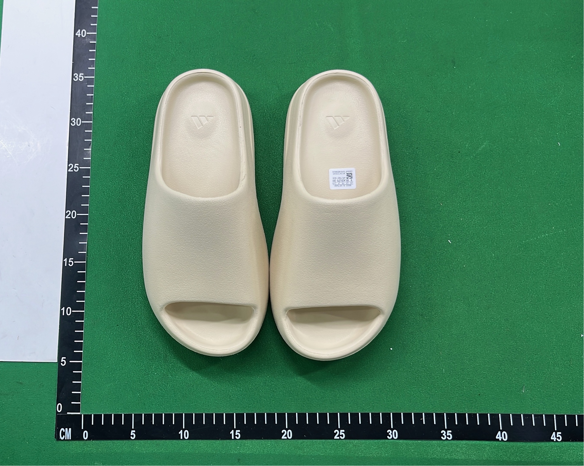 L*W B tch Y**zy SIide — Shoes 7