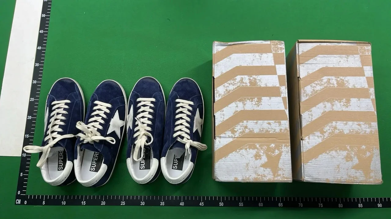 Sneakers — #5722 3