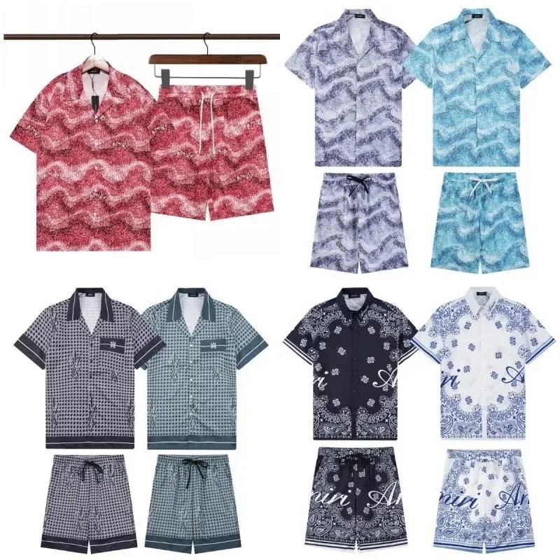 Unisex Short-Sleeve Printed Retro T-Shirt & Shorts Set