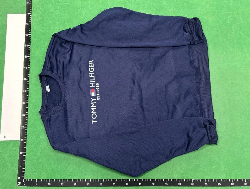 Sweatshirt — #5817 3