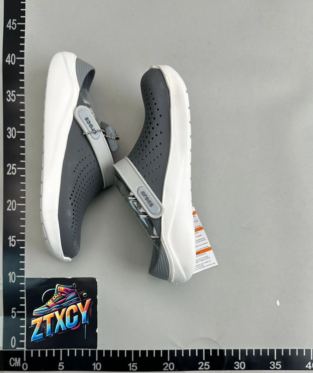 Unisex Sandals — CY 7
