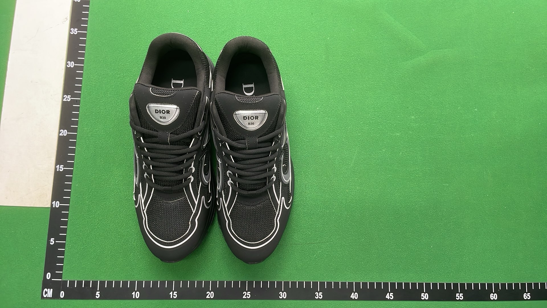 Sneakers — rs 8