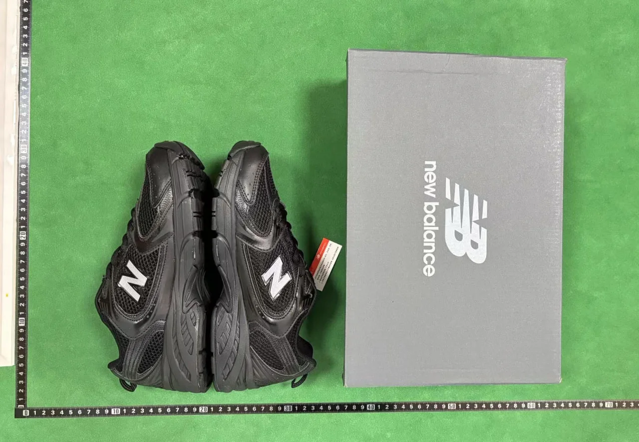 Sneakers — CX08 3