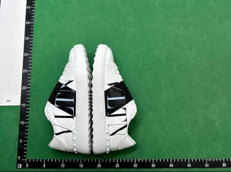 Sneakers — OJ02 — #6061 4
