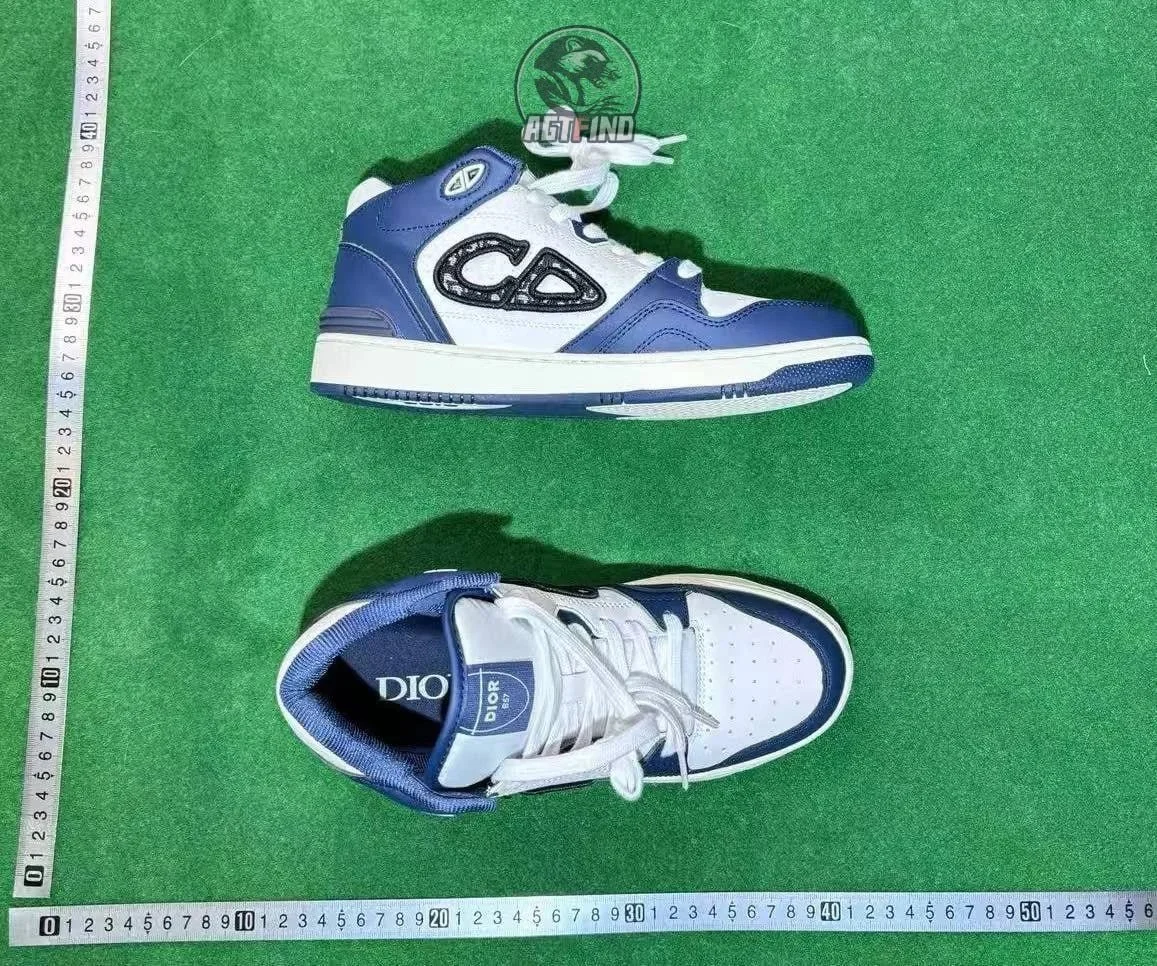 Unisex Letter-Graphic Sneakers — B57 / CD 3