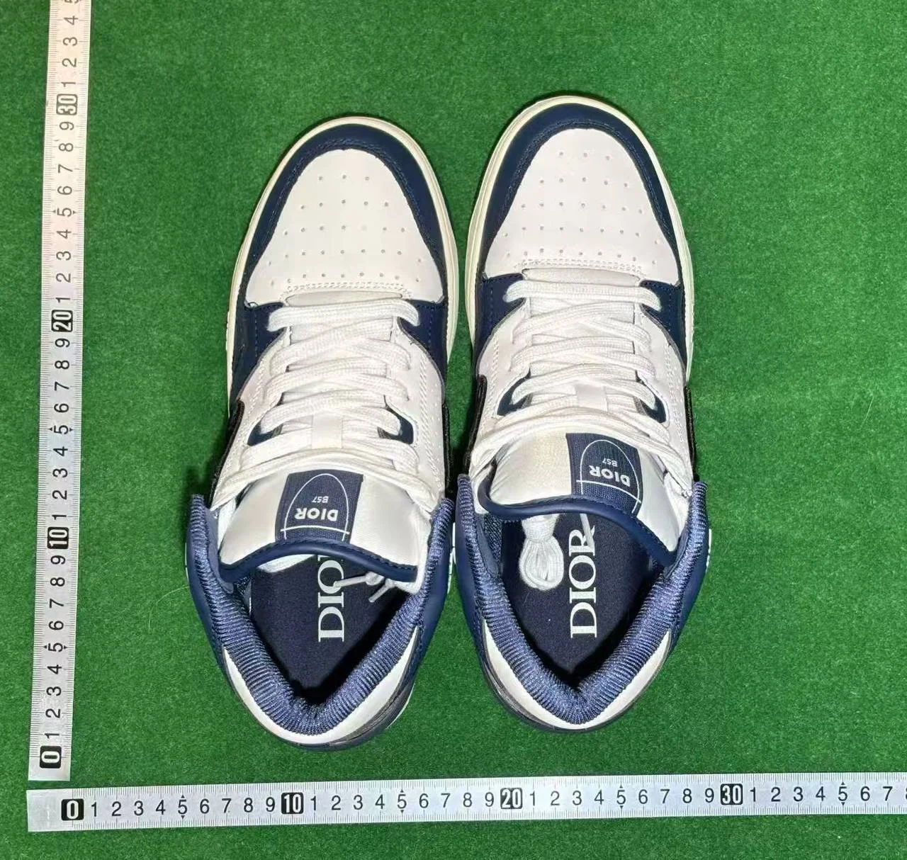 Unisex Letter-Graphic Sneakers — B57 / CD 4