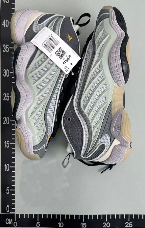 Shoes — Item 6086 4