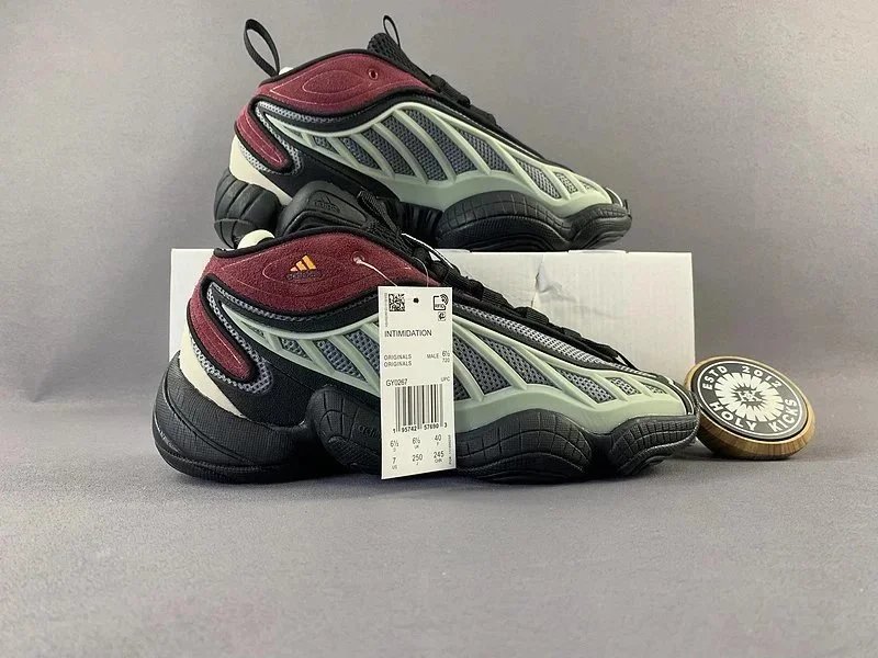 Shoes — Item 6086