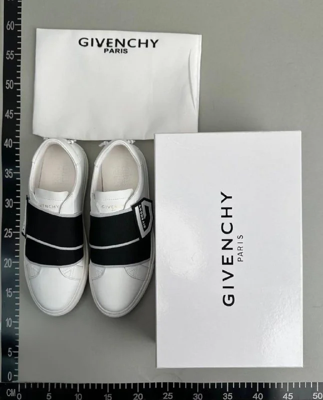 Sneakers — CYD1 3