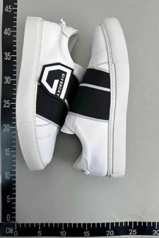 Sneakers — CYD1 4