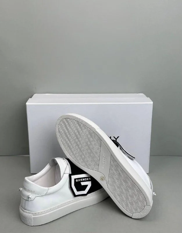 Sneakers — CYD1 6