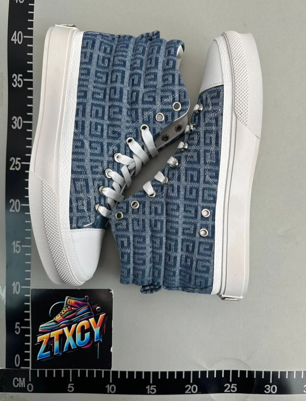 Sneakers — CY — #6152 3