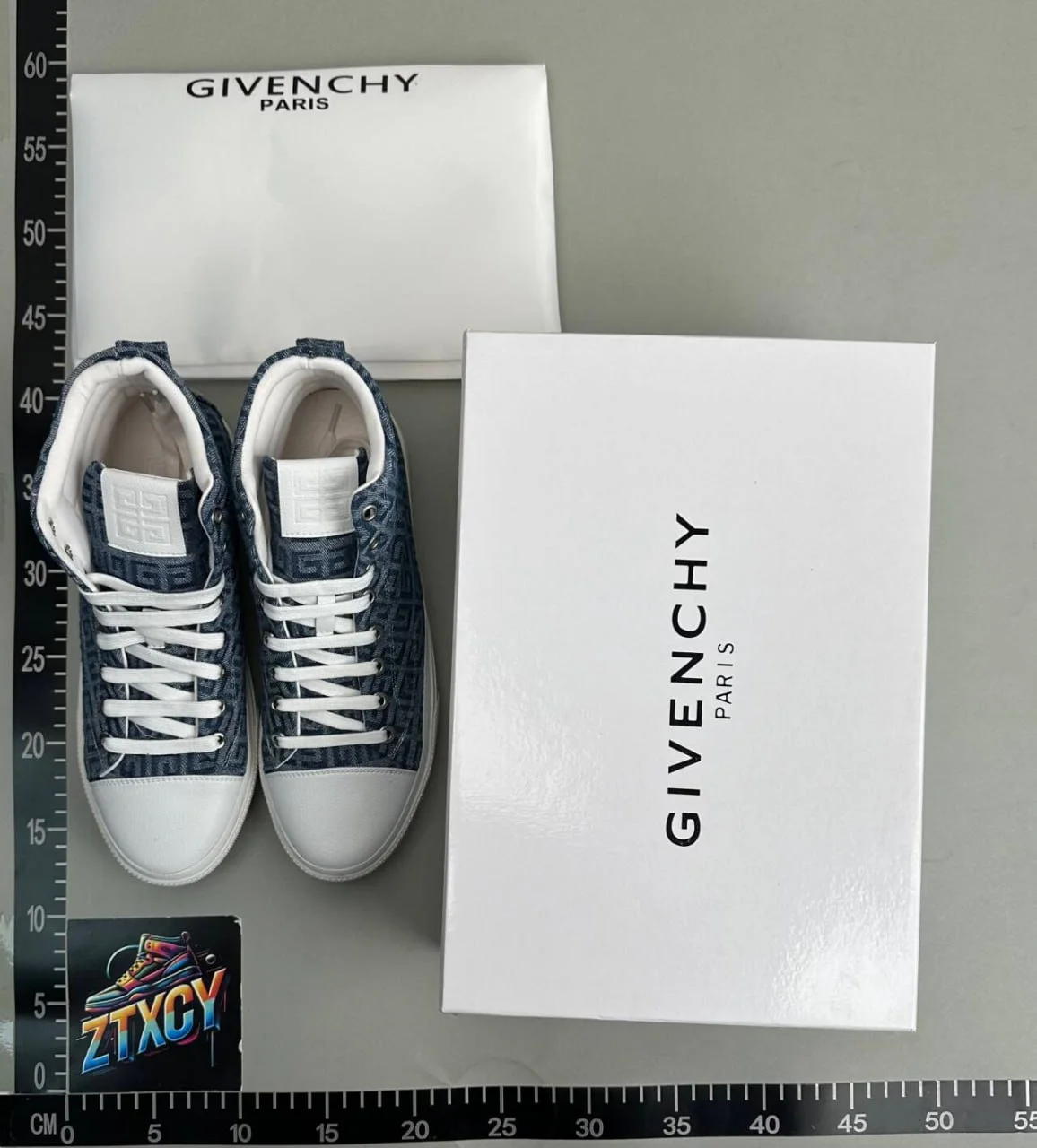 Sneakers — CY — #6152 4