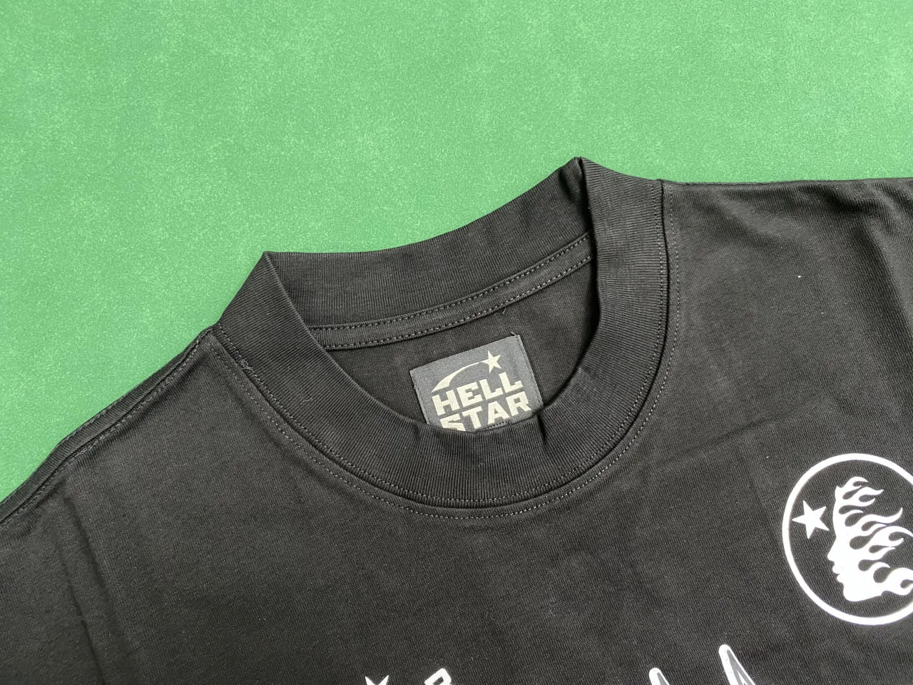 T-Shirt — Helst / Hoodie — #6156 6