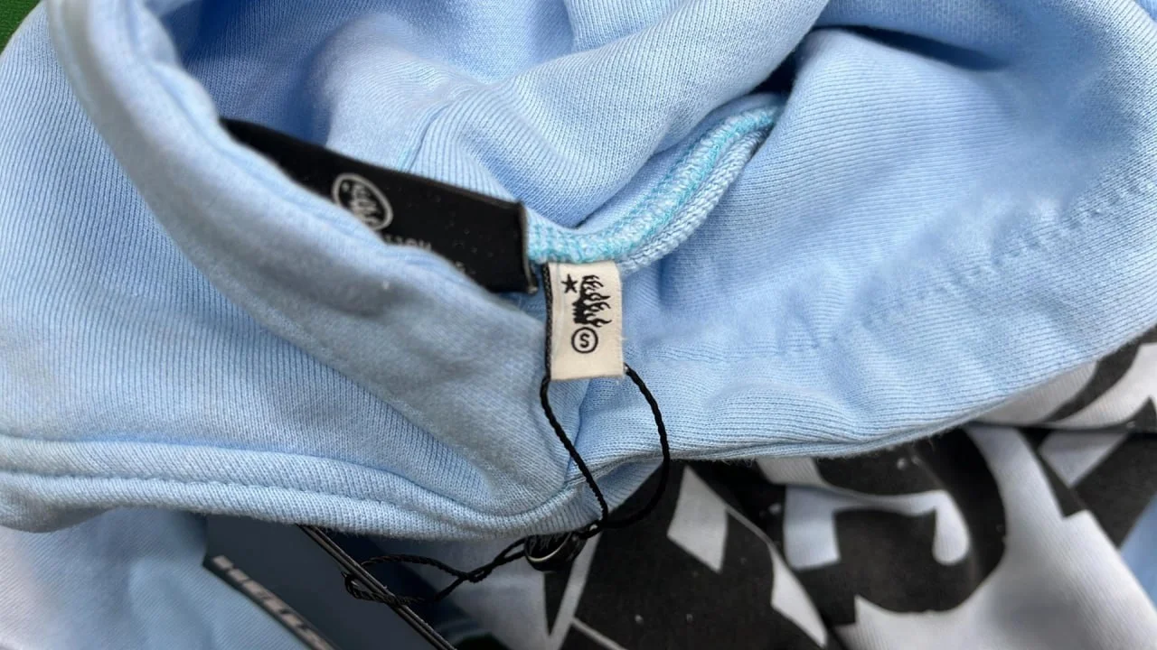 Hoodie — #6194 6