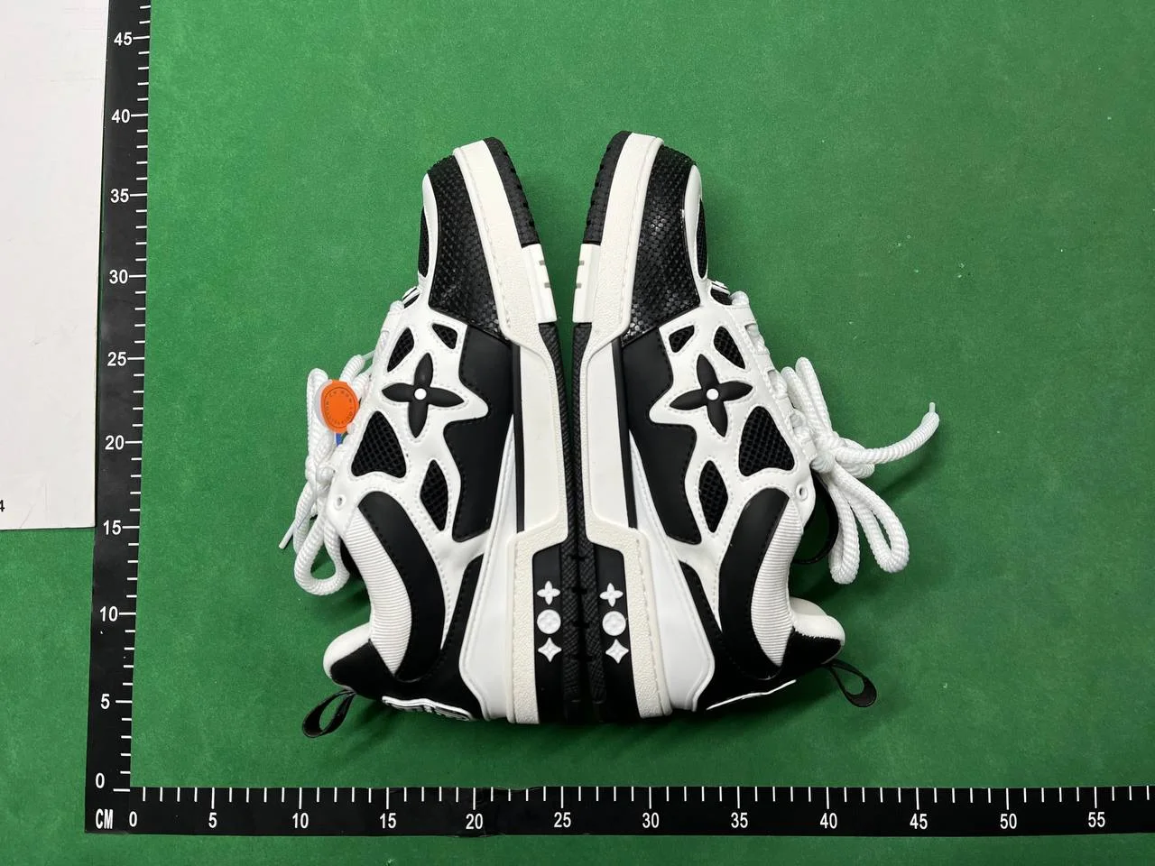 Sneakers — #6235 4