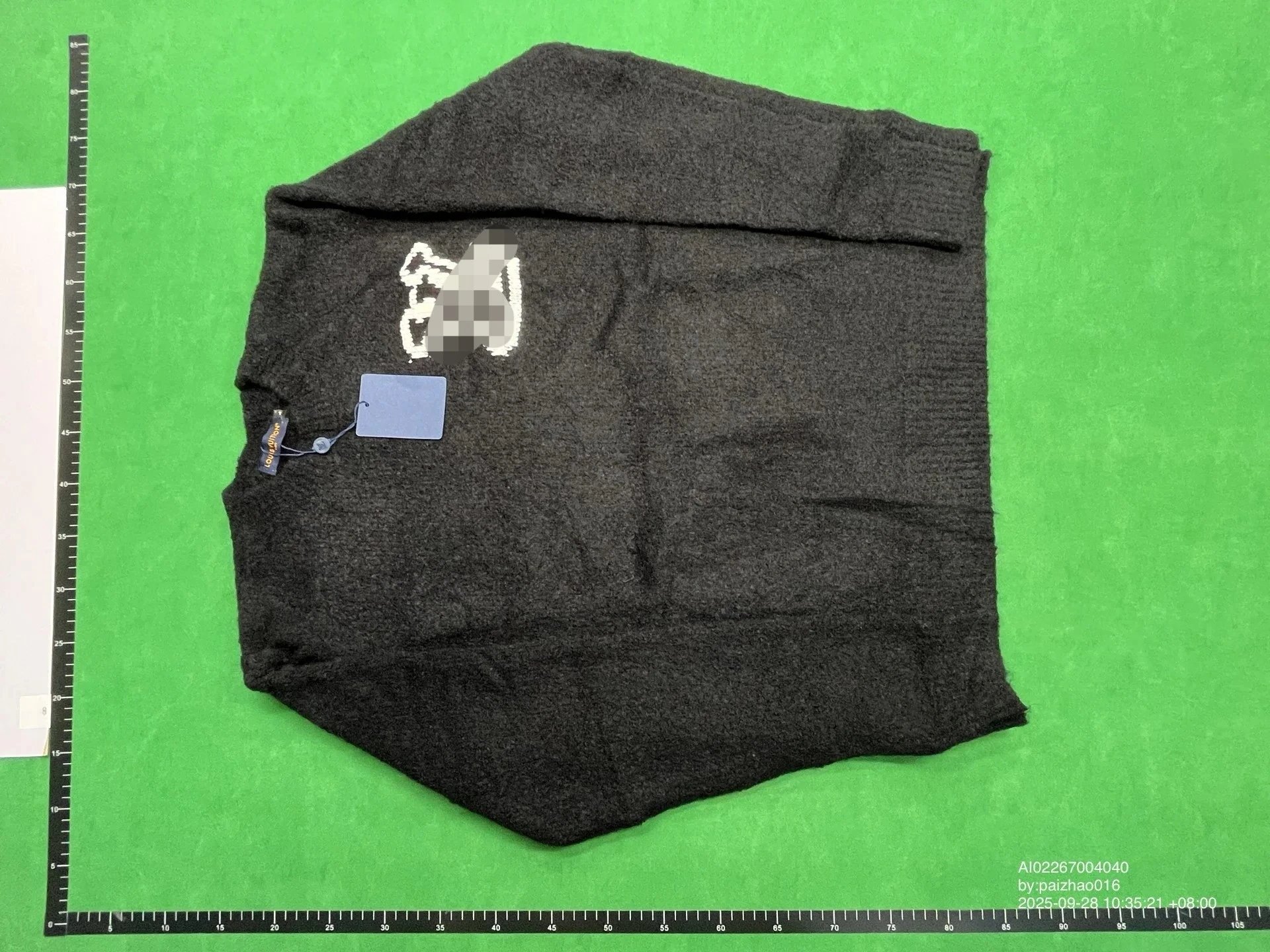 Loose knitted