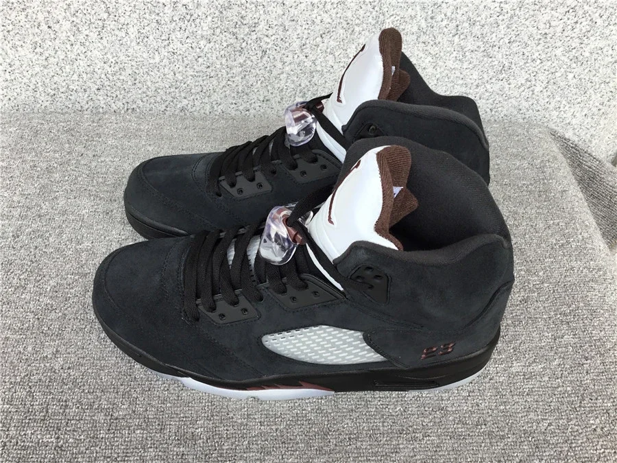 Sneakers — L-07 2