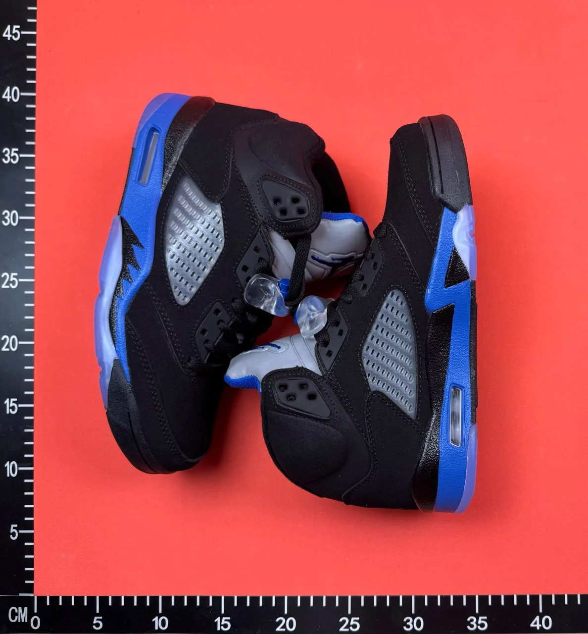 Sneakers — L-07 5