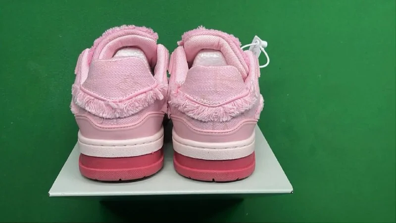 Sneakers — #6437 3