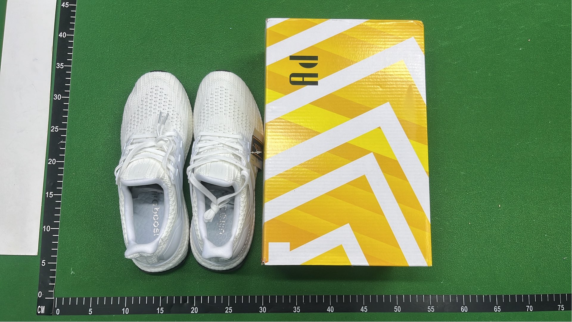 R1 BATCH UB — Shoes 9