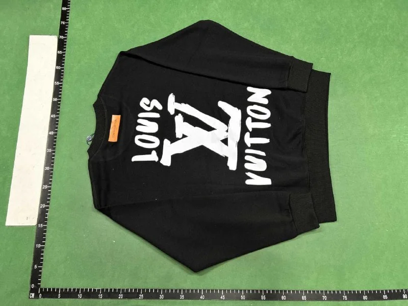 Sweatshirt — W27-CN 3