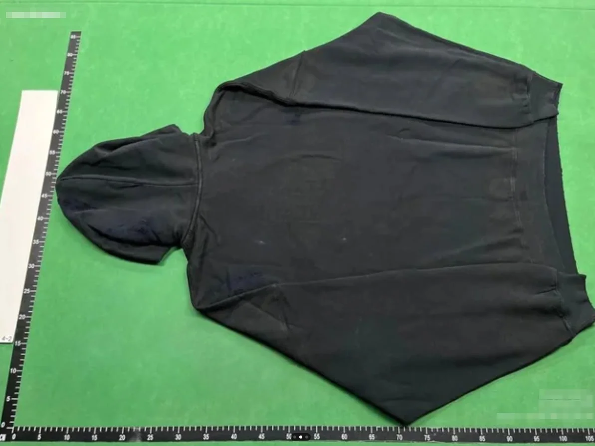 1500 hoodie Sara 4