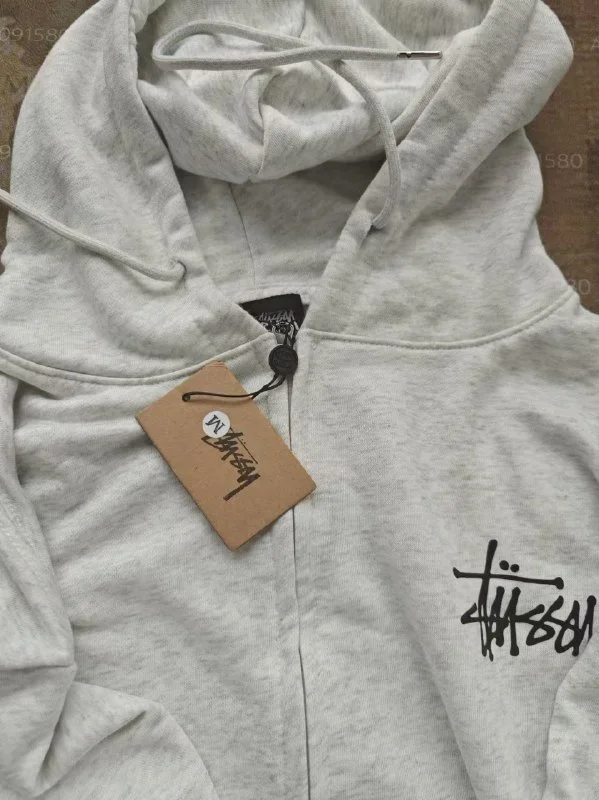 Hoodies & Sweaters — Item 6579 5