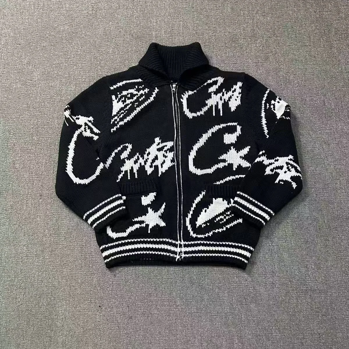 Zip-Up Embroidered Letter-Graphic Knitwear — TC07-TOP 6