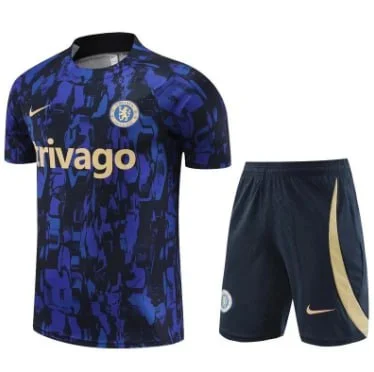 Paris Short-Sleeve Top training 3