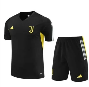 Paris Short-Sleeve Top training 7