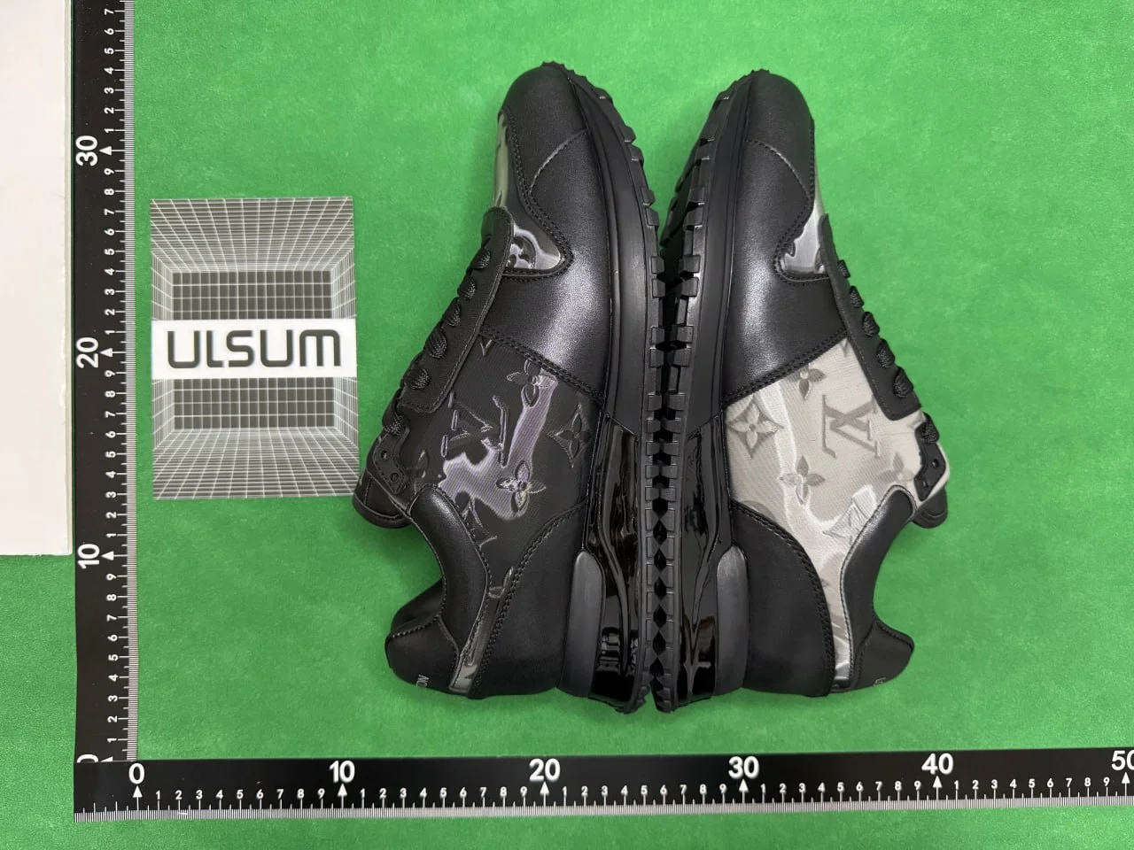 Sneakers — YQ09 5