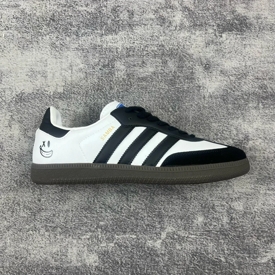 Retro Shoes — #6657 2