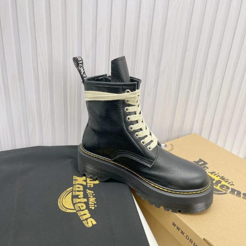 Shoes — Item 6675 5