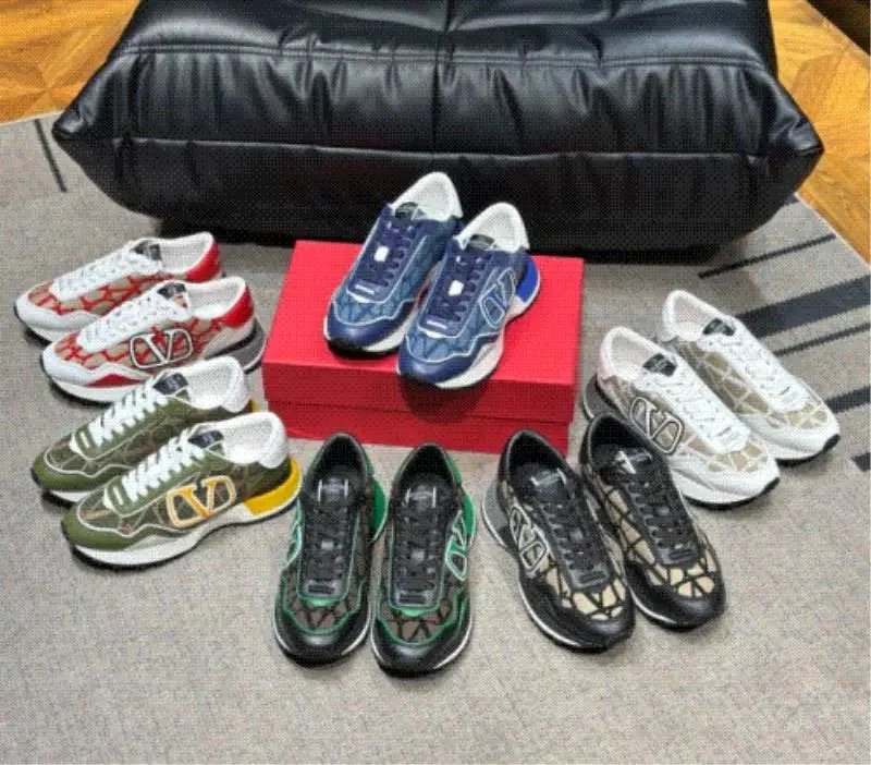Sneakers — #6692