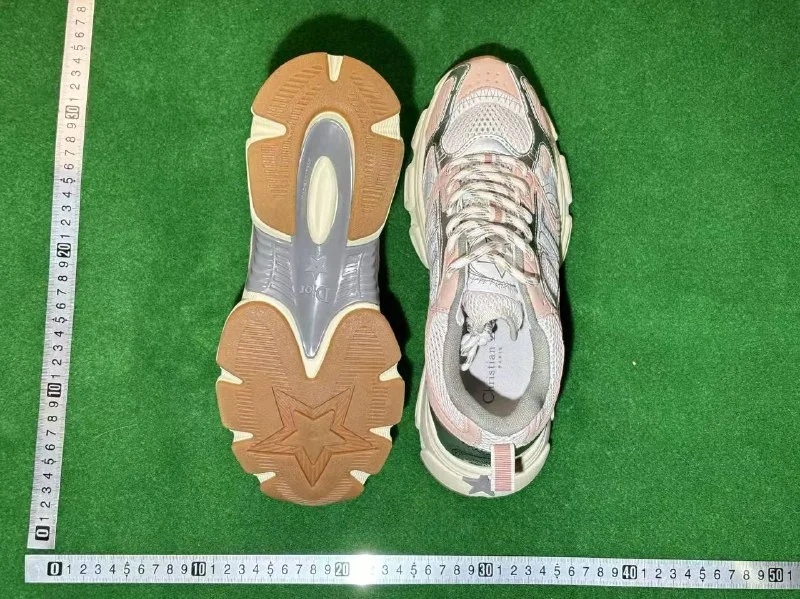Mesh Sneakers — B30 3