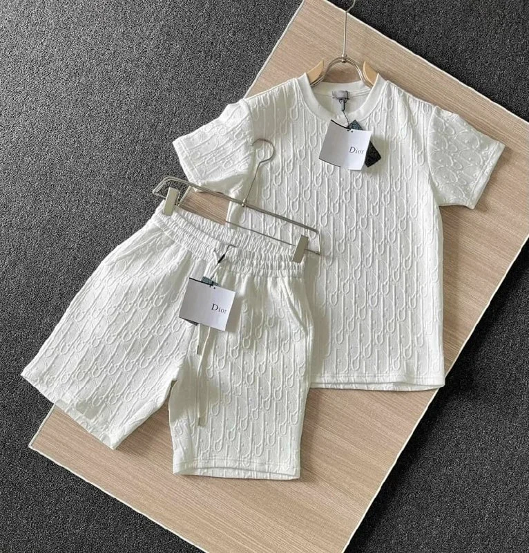 Clothing Set — Item 6761 5