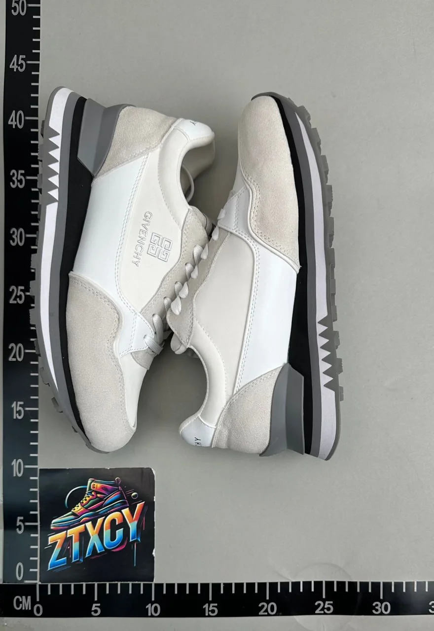 Sneakers — CY — #6835 4