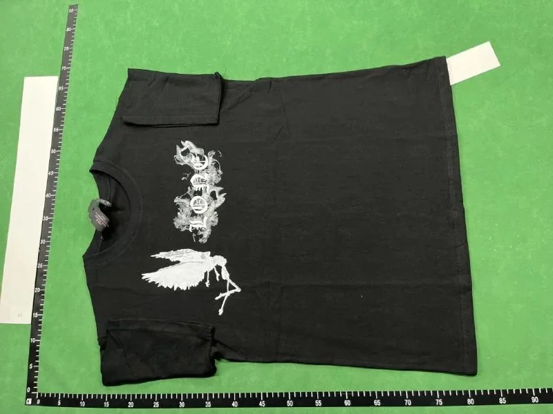 T-Shirt 01 — #772 5