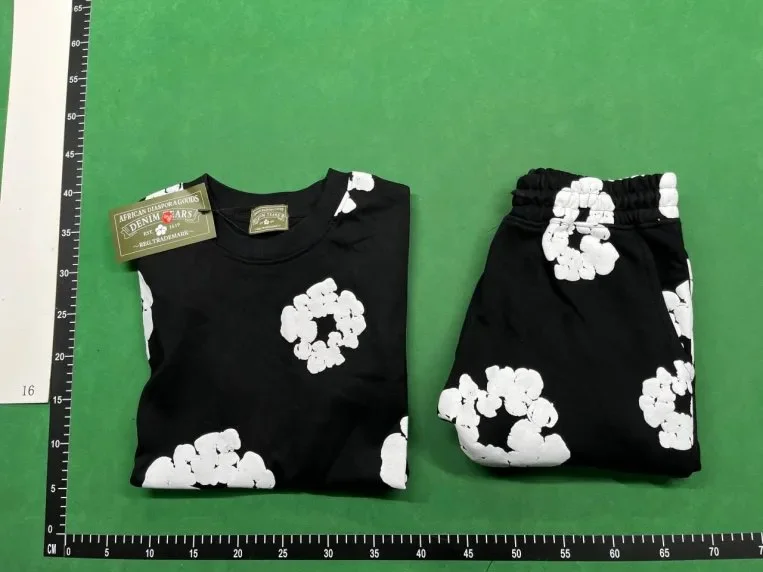 Clothing Set — Item DEMIN TE RS SET 5