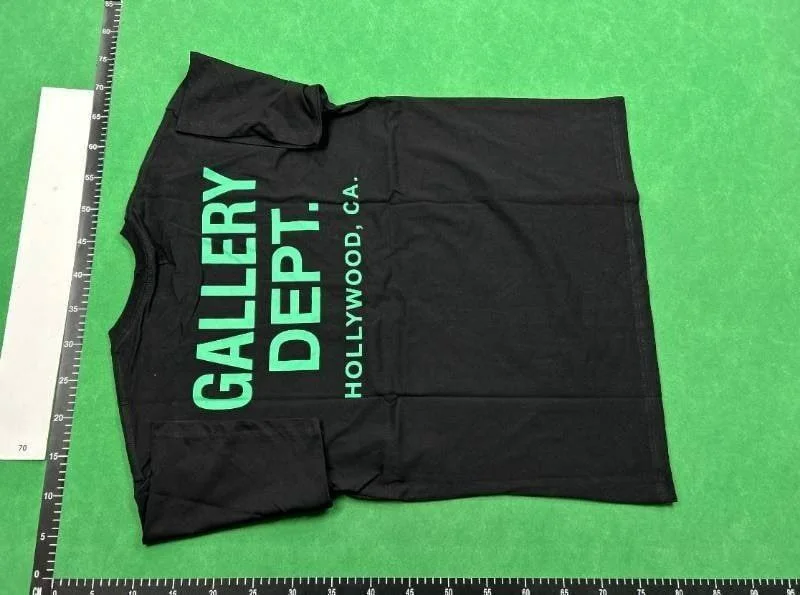 UniÓsex GallÓery DeÓpt Drive Thru — T-Shirt 6